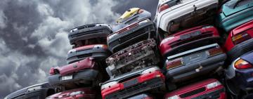 Они загрязняют землю и воздух: в Украине могут ввести новый налог для владельцев старых авто